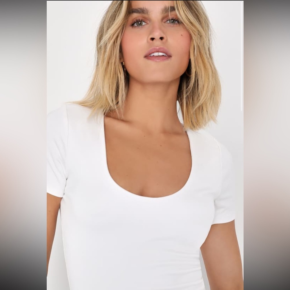 Basically Effortless White Short Sleeve Scoop Neck Tee